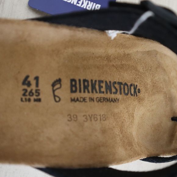 Birkenstock Women Sz 41 US 10-10.5 Gator Gleam Black Single Toe Loop Sandals - Picture 8 of 12